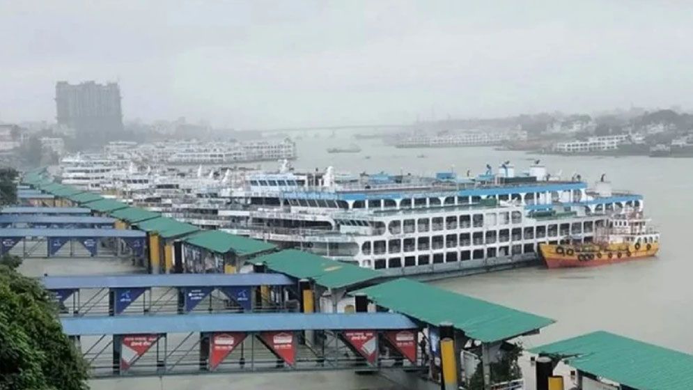 সারাদেশে সব ধরনের নৌযান চলাচল সাময়িক বন্ধ