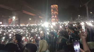 রাতে শাহবাগে অবস্থানের ঘোষণা ইনকিলাব মঞ্চের 